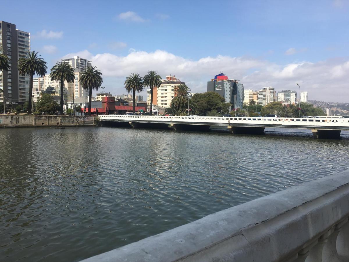 Avenida Marina 1 *